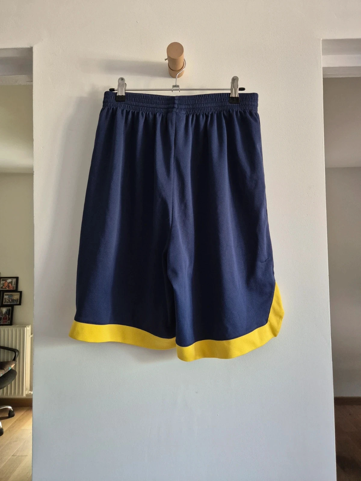 Short bleu et jaune décathlon S – photo 2